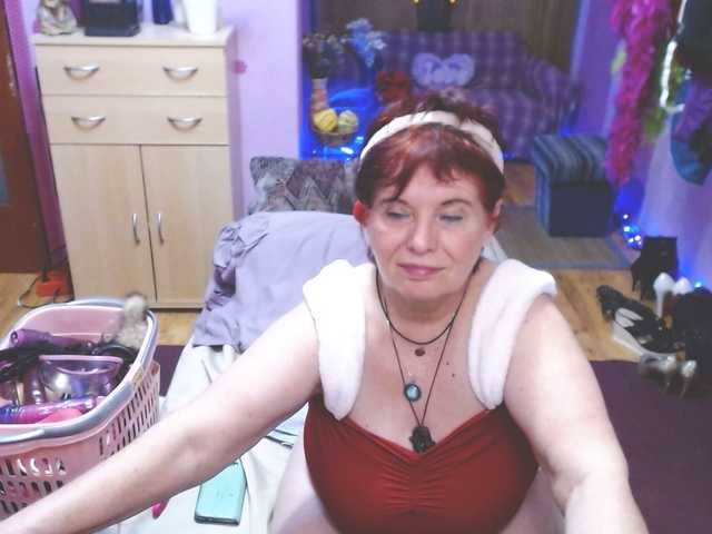 Live sex webcam photo for Elmira63 #276922507