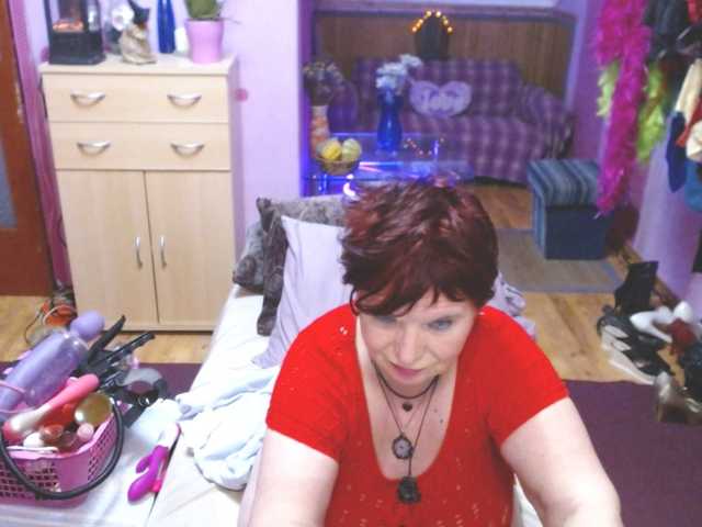 Live sex webcam photo for Elmira63 #277030297