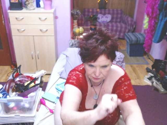 Live sex webcam photo for Elmira63 #277208881