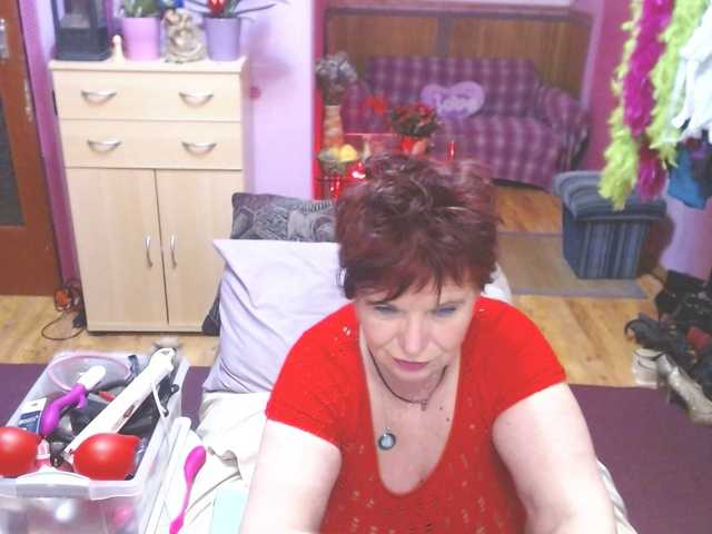 Live sex webcam photo for Elmira63 #277327773