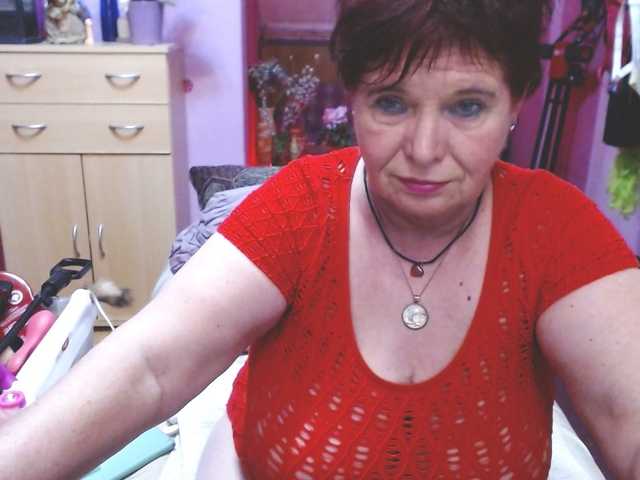 Live sex webcam photo for Elmira63 #277437963