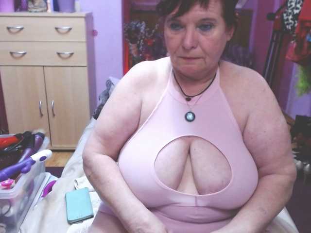 Live sex webcam photo for Elmira63 #277633002