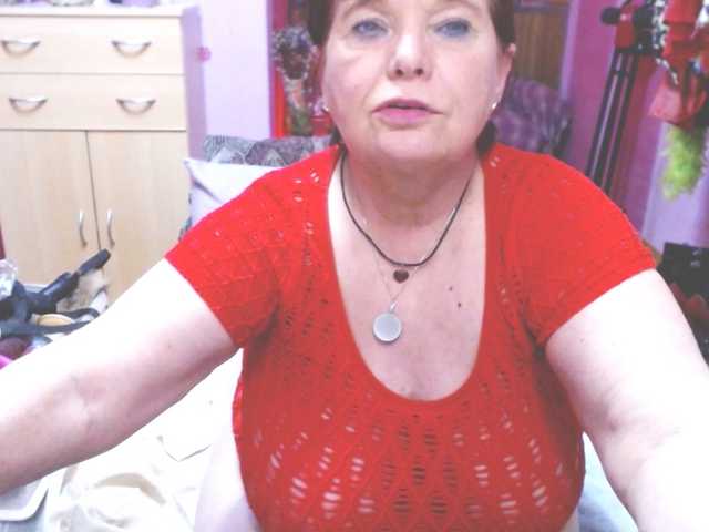 Live sex webcam photo for Elmira63 #277652124