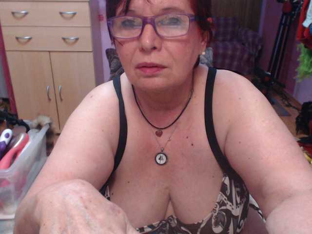 Live sex webcam photo for Elmira63 #278148479