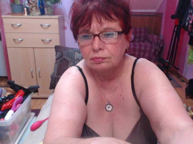 Live sex webcam photo for Elmira63 #278220221