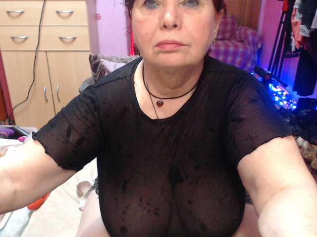 Live sex webcam photo for Elmira63 #290323511