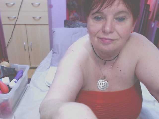 Live sex webcam photo for Elmira63 #290562901