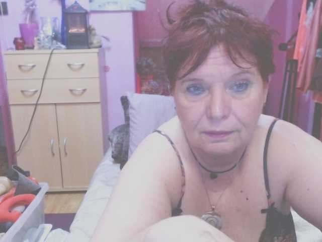 Live sex webcam photo for Elmira63 #290584016