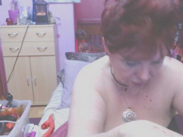 Live sex webcam photo for Elmira63 #290596659