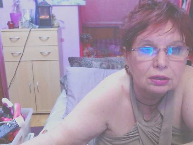 Live sex webcam photo for Elmira63 #290602337