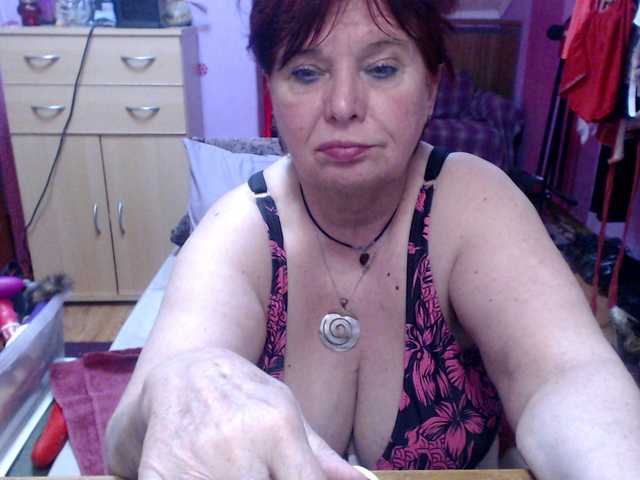 Live sex webcam photo for Elmira63 #290718564
