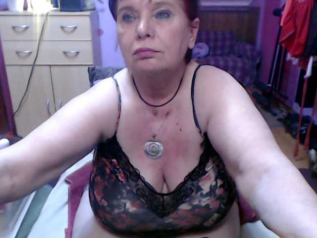 Live sex webcam photo for Elmira63 #290766859