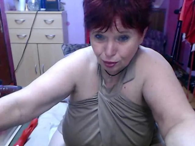 Live sex webcam photo for Elmira63 #290848253