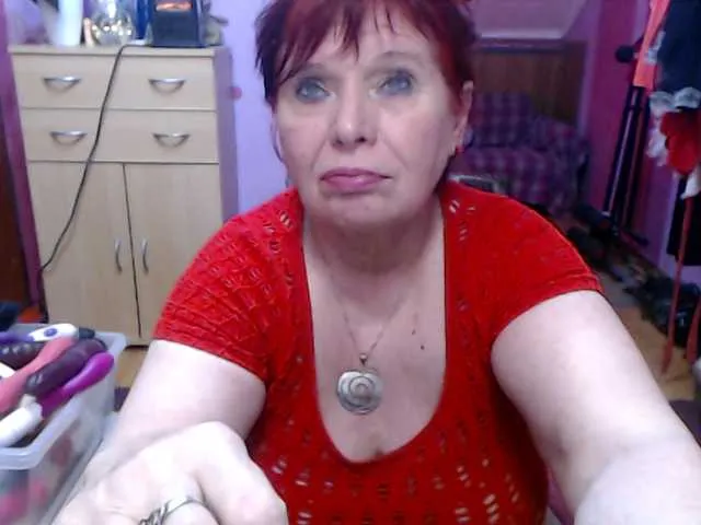 Live sex webcam photo for Elmira63 #290890347