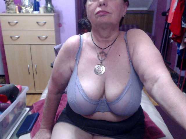 Live sex webcam photo for Elmira63 #291207349