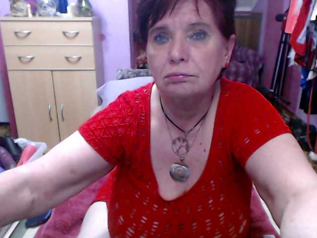 Live sex webcam photo for Elmira63 #291220478