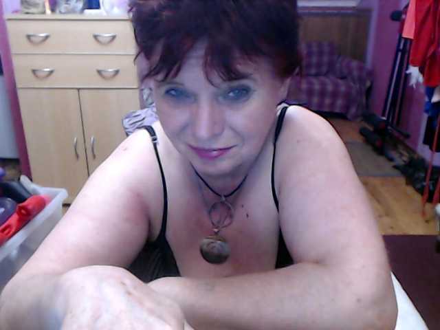 Live sex webcam photo for Elmira63 #291255074