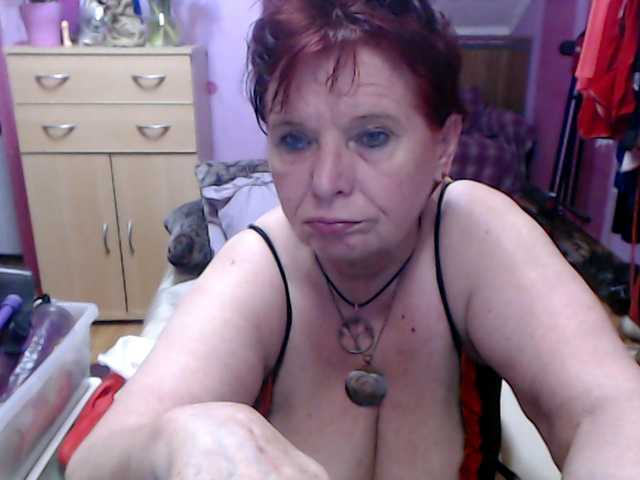 Live sex webcam photo for Elmira63 #291314514