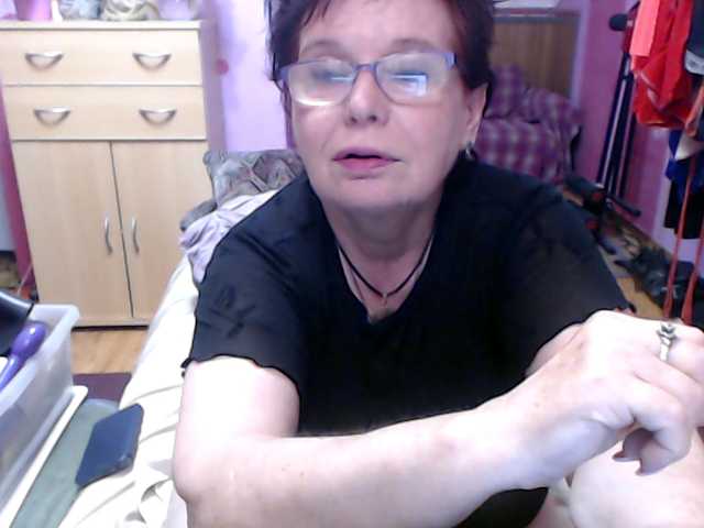 Live sex webcam photo for Elmira63 #291393004