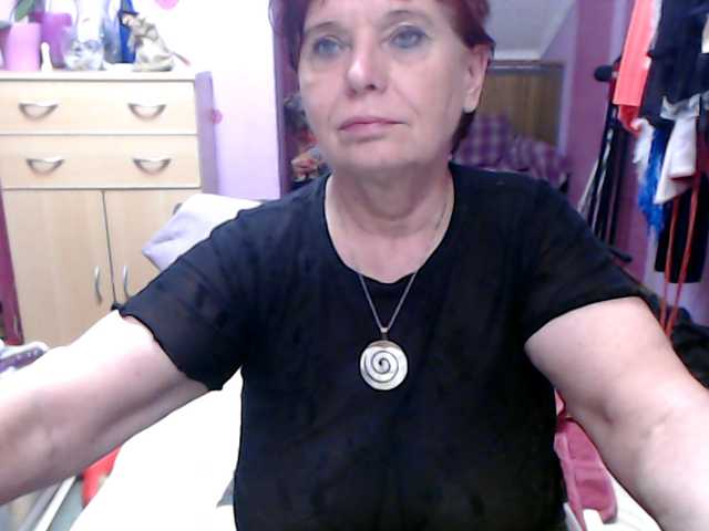 Live sex webcam photo for Elmira63 #291671490