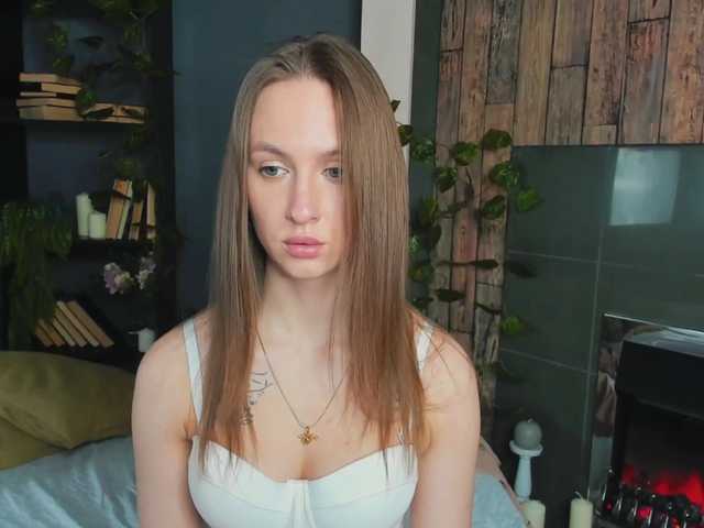 Live sex webcam photo for EloisaBrescia #272888490