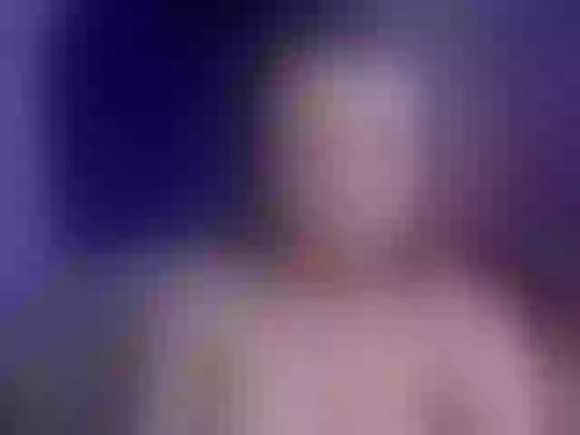 Live sex webcam photo for EloisaOlivero #289315992