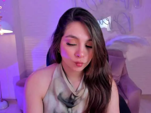 Live sex webcam photo for EloisaOlivero #290287972
