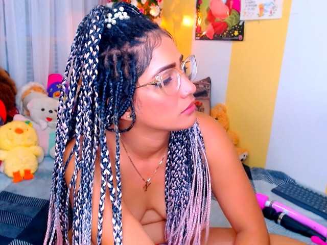 Live sex webcam photo for Eloveskamy #271765296