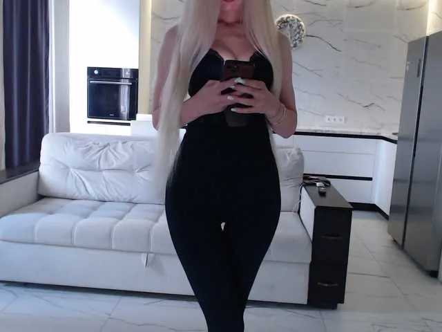 Live sex webcam photo for Elsa77 #290869405