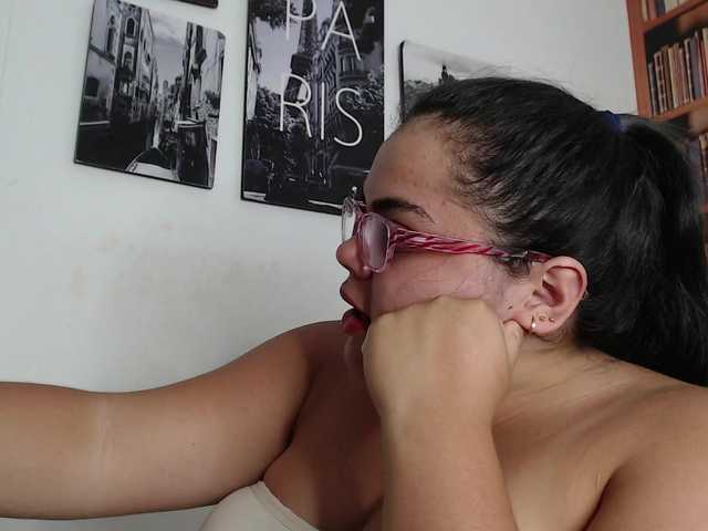 Live sex webcam photo for ElsaHanz #289844472