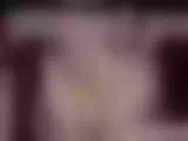 Live sex webcam photo for ElsaRedwood #273384124