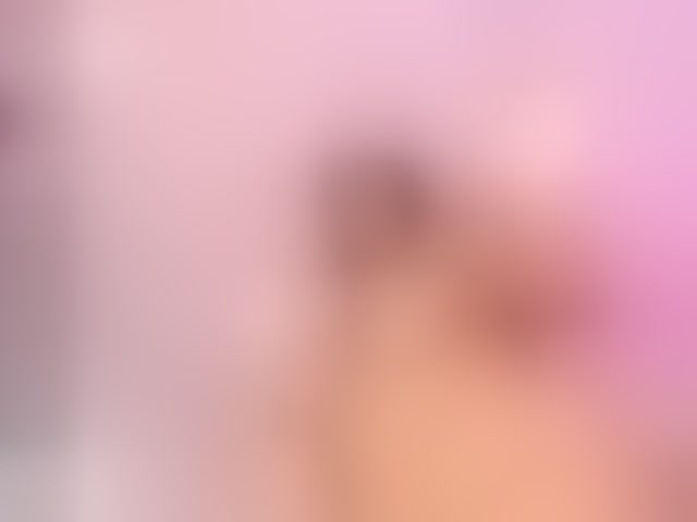 Live sex webcam photo for ElsieMorriss #292563292