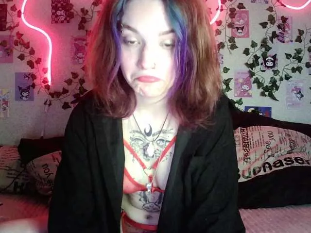 Live sex webcam photo for Elven1kiss #277889963