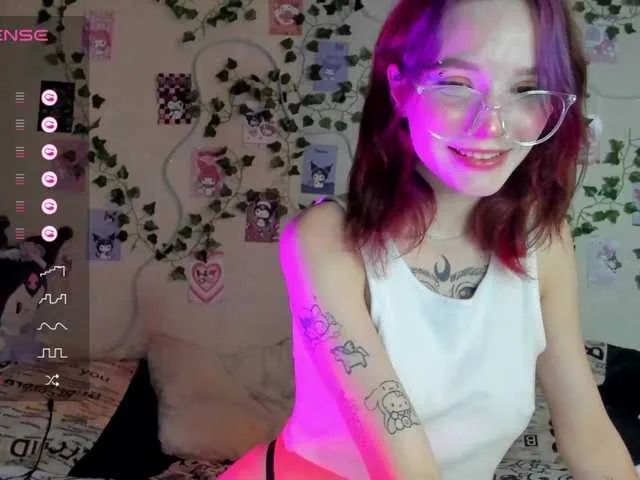 Live sex webcam photo for Elven1kiss #278299137