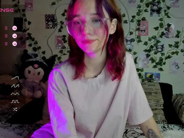 Live sex webcam photo for Elven1kiss #278309747