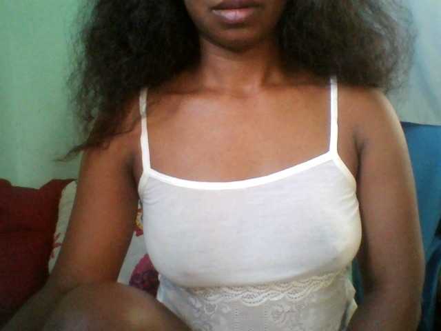 Live sex webcam photo for Elvia01 #294190890