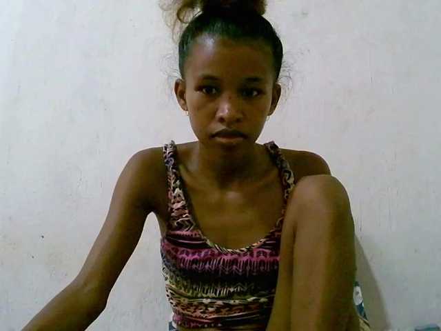 Live sex webcam photo for Elvinecoco #277758001