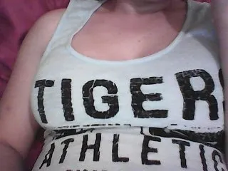 Live sex webcam photo for Ely1994 #158028268