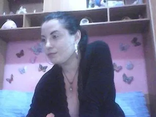 Live sex webcam photo for Ely1994 #170587418