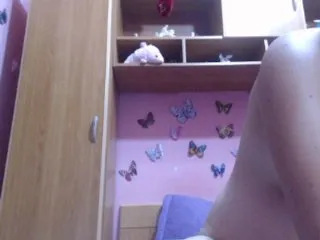 Live sex webcam photo for Ely1994 #172295651