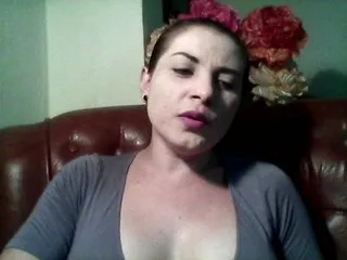 Live sex webcam photo for Ely1994 #178460827