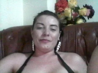 Live sex webcam photo for Ely1994 #181058032