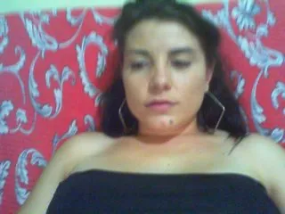 Live sex webcam photo for Ely1994 #181574848