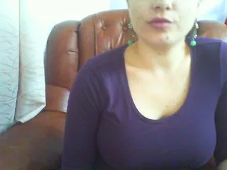 Live sex webcam photo for Ely1994 #195752737