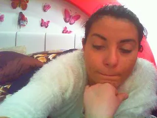 Live sex webcam photo for Ely1994 #202804980