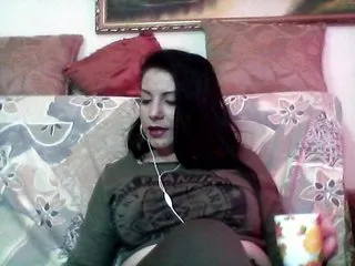 Live sex webcam photo for Ely1994 #208142667