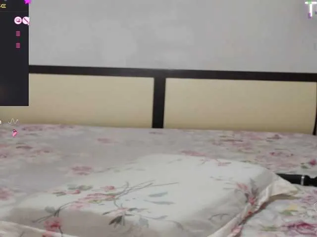 Live sex webcam photo for Ely1994 #291660695