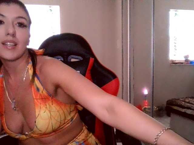 Live sex webcam photo for ElyMarie #273054888