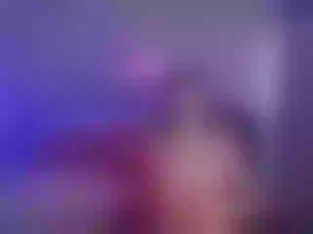 Live sex webcam photo for Elya18 #278287951