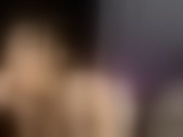 Live sex webcam photo for ElyeRoss #293850212